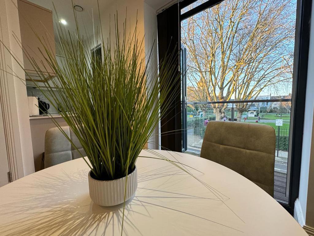 2 Bed 2 Bath Balcony View Wimbledon Tennis Villa London Exterior photo
