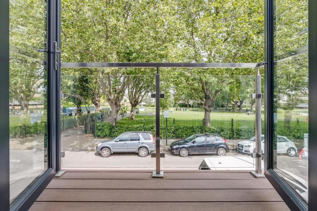 2 Bed 2 Bath Balcony View Wimbledon Tennis Villa London Exterior photo