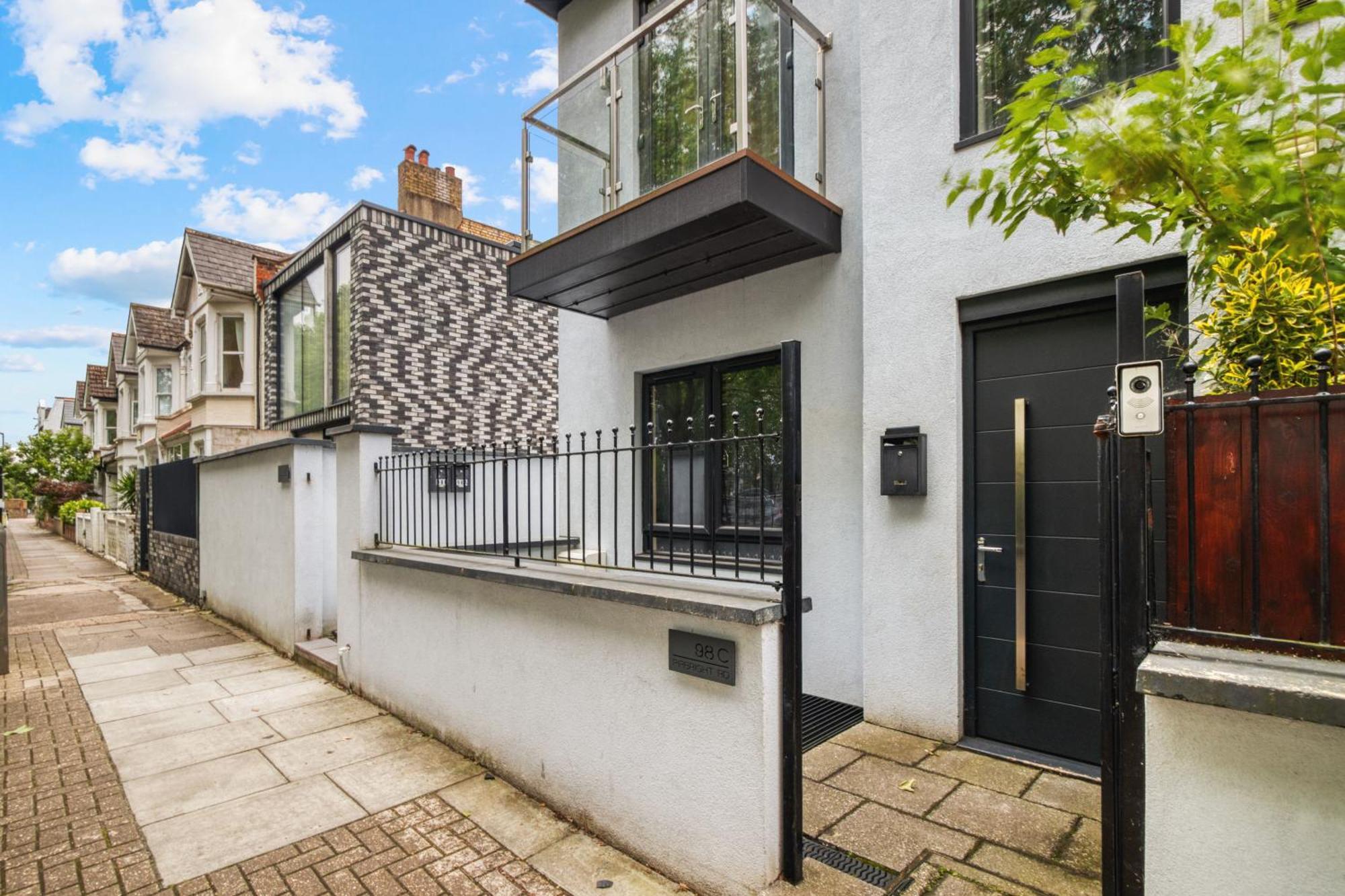 2 Bed 2 Bath Balcony View Wimbledon Tennis Villa London Exterior photo